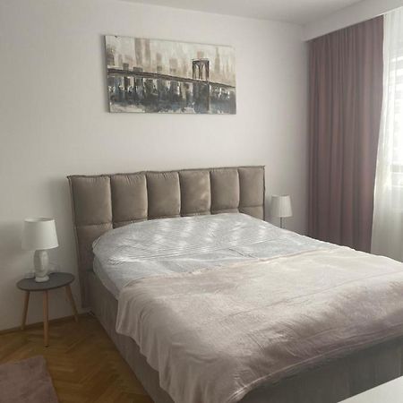 Astra 1Bedroom 브라쇼브 외부 사진